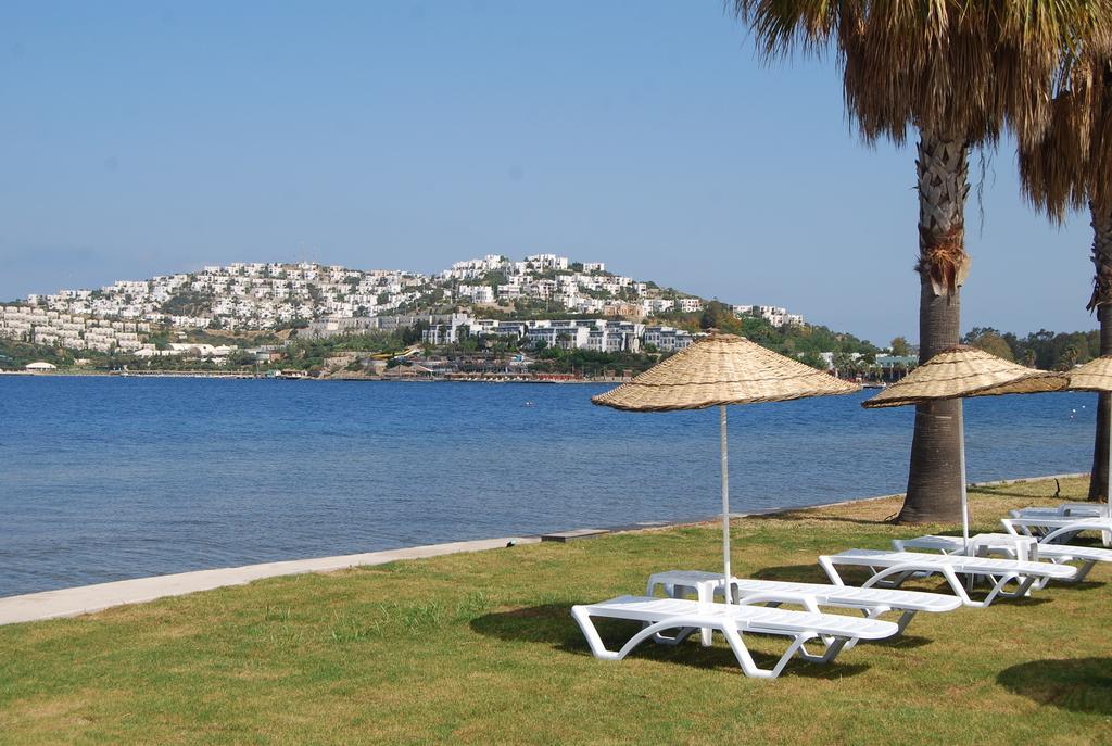 Club Blue White All Inclusive Turgutreis Exterior foto