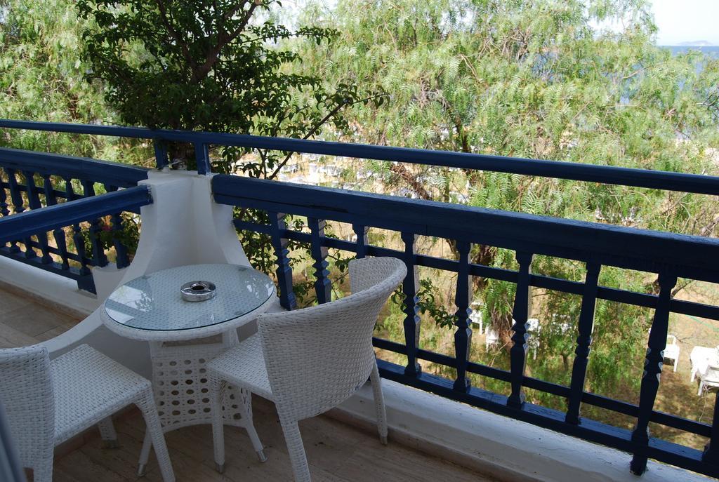 Club Blue White All Inclusive Turgutreis Quarto foto