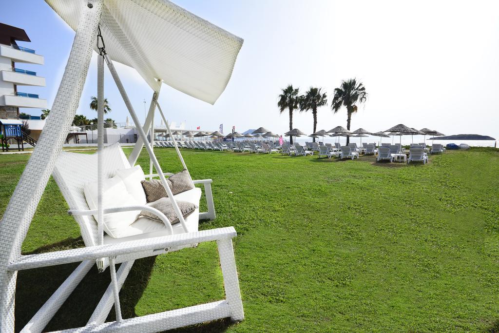 Club Blue White All Inclusive Turgutreis Exterior foto